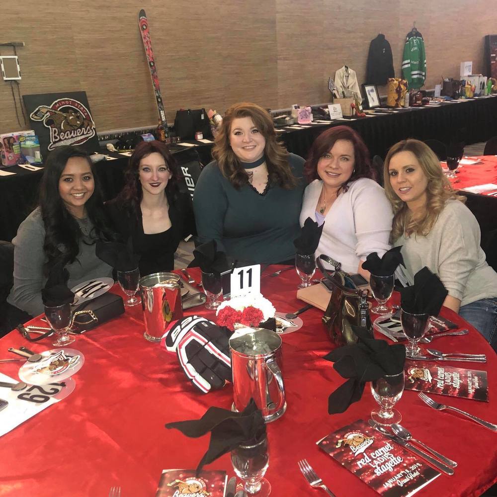 Meet your Posher, Adina